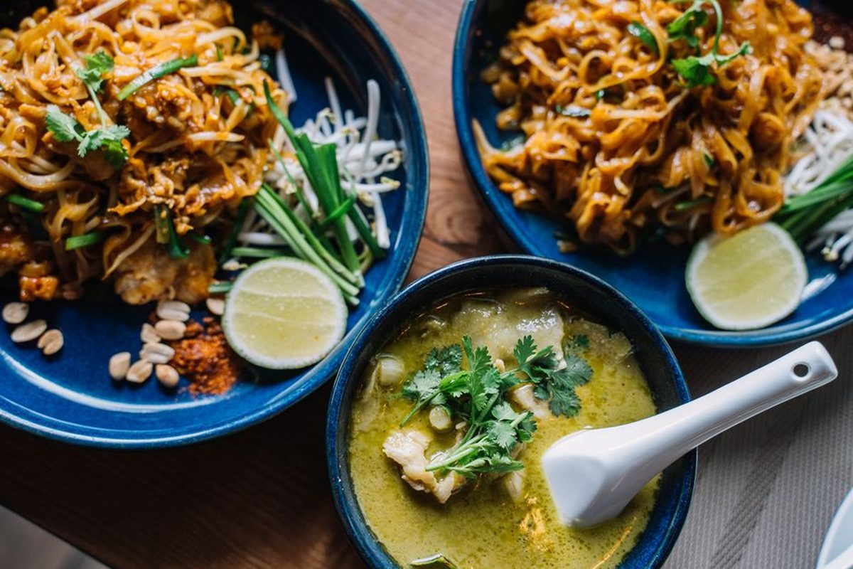 Singaporean Curry Noodles plated and ready to serve