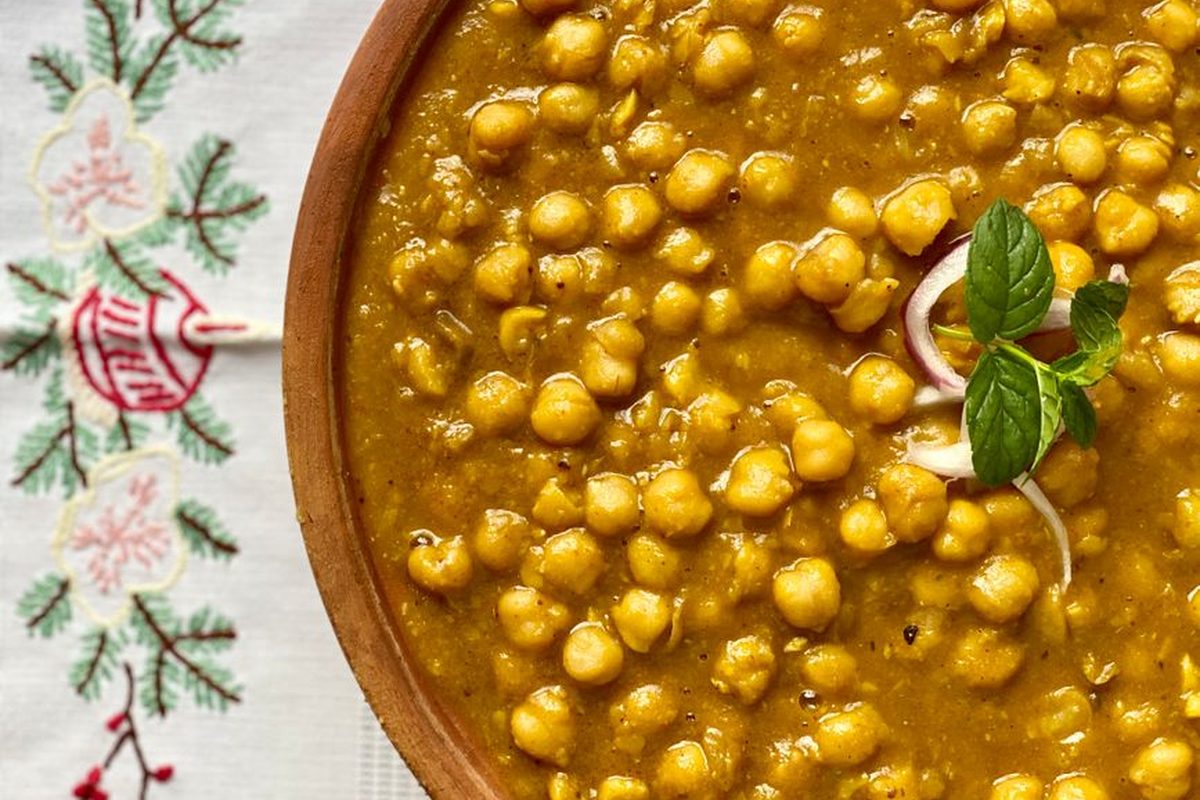 Pakistani Chana Chaat plated and ready to serve